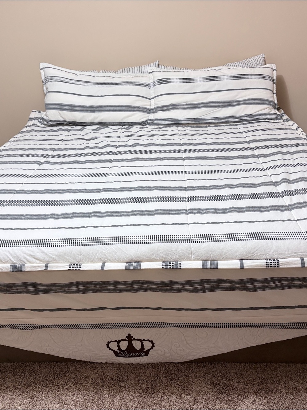 Beddy’s King Set - Picture 2 of 5